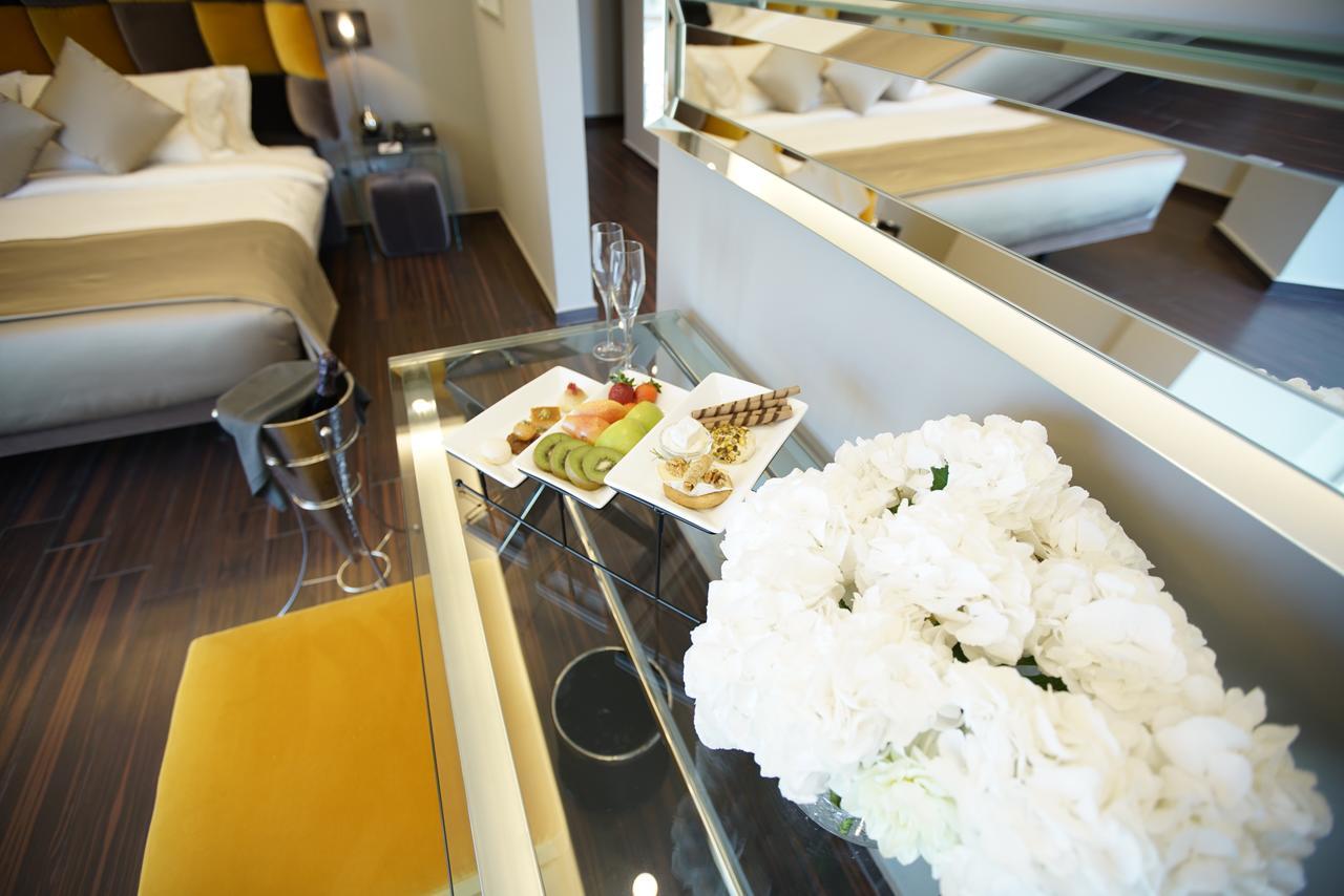 Royal Tulip Achrafieh Hotel Beirut Exterior photo